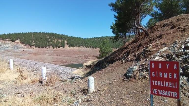 Gaziantepte, 11 bin 160 dekar araziyi sulayan göletlerde su seviyesi yüzde 5e düştü