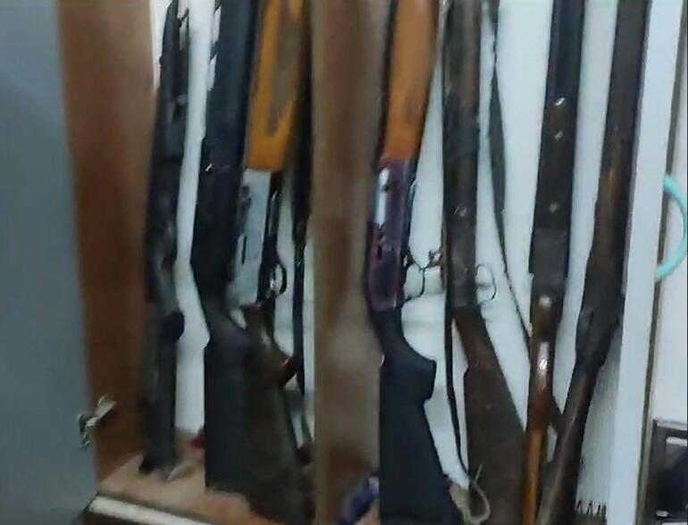 Aydında evinde 35 silah ele geçirilen şüpheli tutuklandı