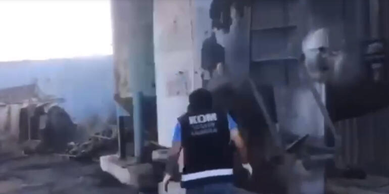 İzmirde 65 ton kaçak karışımlı akaryakıt ele geçirildi; 2 şüpheliye 3 milyon 200 yüz bin lira ceza