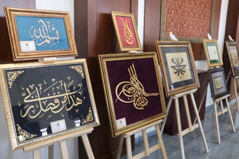 Erbaş, deprem bölgesindeki sanatkarların eserlerinden oluşan sergiyi açtı