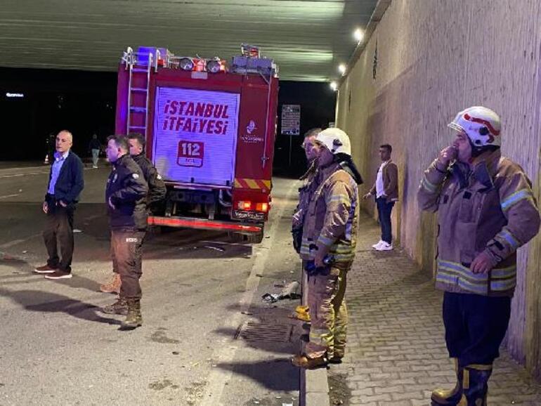Maltepede hafriyat kamyonu polis aracına çarpıp kaçtı: 2 polis yaralı