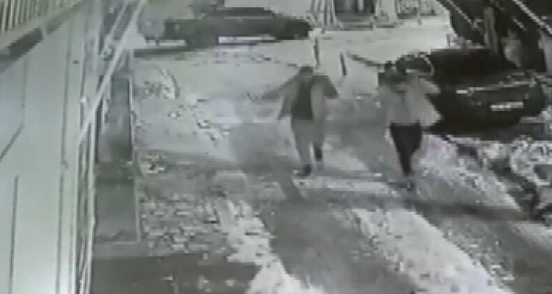 Şafak Mahmutyazıcıoğluna saldırı anı kamerada